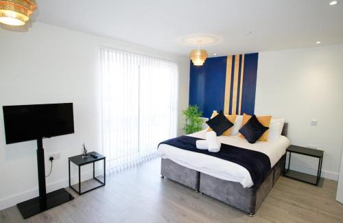 Hemel Hempstead Apartment | Modern Studio for LONG STAY BUSINESS & RELOCATIONS