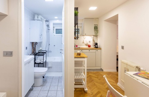 Zagreb Apartment | Modern Studio Near British Square