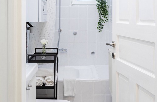 Zagreb Apartment | Modern Studio Near British Square