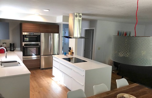 Corvallis House | MODERN, STYLISH HOME w/open floor concept in top location, fully equipped