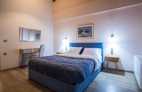 Itea Apartment | Modern, Stylish Maisonette