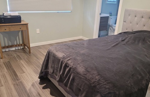 Woodland Hills House | Modern, Stylish, New Home, in Prime/central Location ~ in the Valley