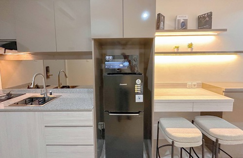 Surabaya Apartment | Modern Suite 1Br At Grand Sungkono Lagoon Apartment