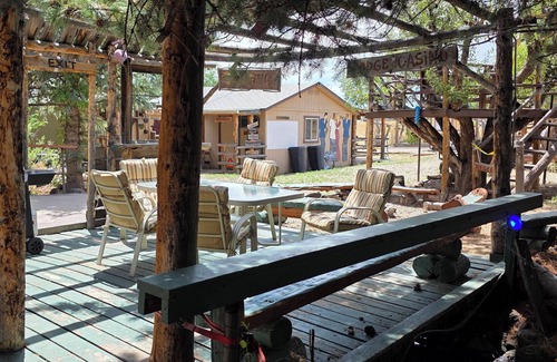 Cedaredge Cabin | Modern Suite with Rustic Charm Dog Friendly Suite with King Bed and Full Kitchen