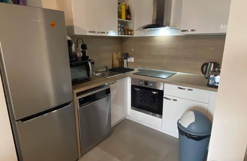 Le Luc Apartment | Modern T2
