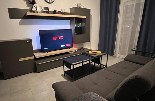 Le Luc Apartment | Modern T2