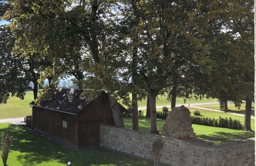 Muennerstadt Apartment | Modern, timelessly furnished apartment in a quiet and idyllic location