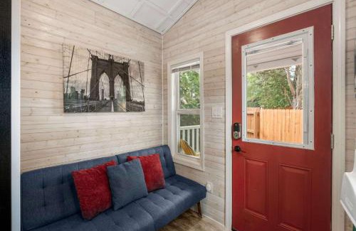 Roswell House | Modern Tiny Cabin for two