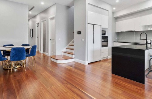 Doncaster East House | Modern Townhouse in Doncaster near Westfield