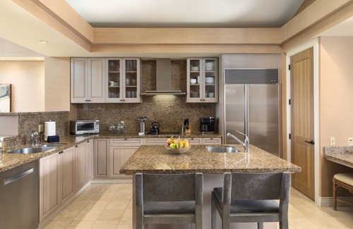 Kaupulehu Villa | Modern Tropical Luxury, Oceanview Hualalai w/Prime Location: 130B Palm Villa