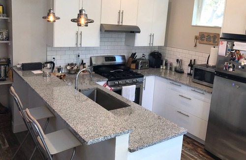 Uptown Apartment | Modern Uptown Charmer with Skyline Views