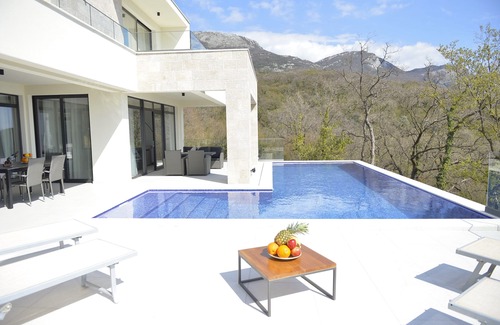 Kaluđerac Villa | Modern villa with sea view