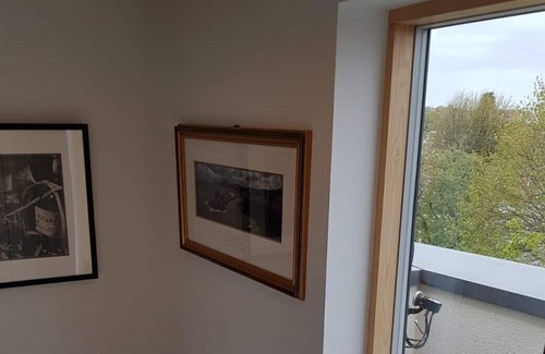 Dinas Powys House | Modern, Warm and Cosy Welsh Retreat
