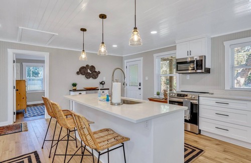 Savannah House | Modern Waterfront Cottage on Wilmington by Lucky Savannah