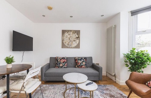 Fairfield Apartment | Modern1-Bed - Central Croydon