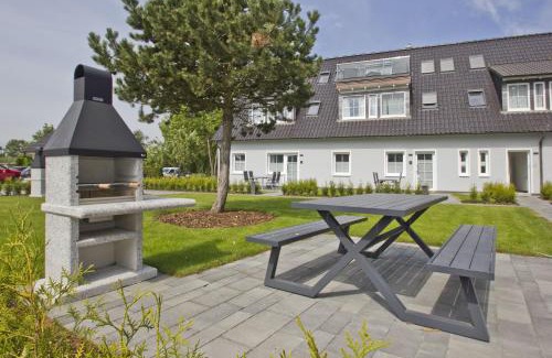 Gross Zicker Apartment | modernen Ferienwohnung mit eigener Terrasse - Haus Inselwind FeWo MEERküste