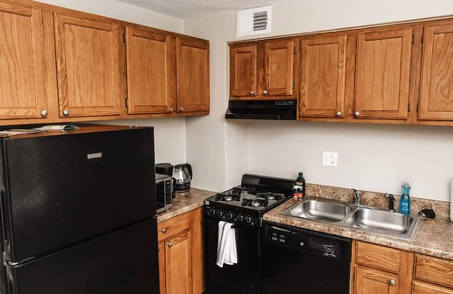 St. Louis Apartment | Modest Oasis w/Ample Free Street Parking