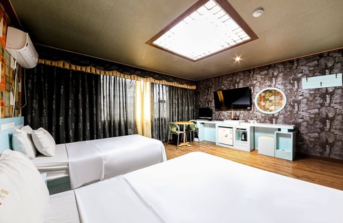 Mokpo Hotel | Mokpo Seven 7