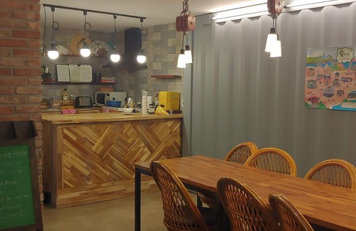 Mokpo House | Mokpo White Windmill Guesthouse