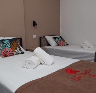 Nea Rodha Hotel | Molon Lave