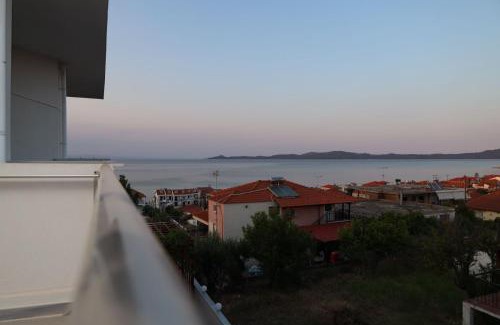 Nea Rodha Hotel | Molon Lave