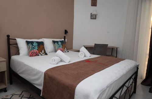 Nea Rodha Hotel | Molon Lave