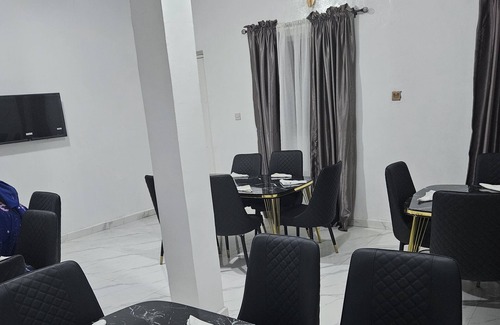 Alimosho Hotel | Moment balkseal hotel & suite