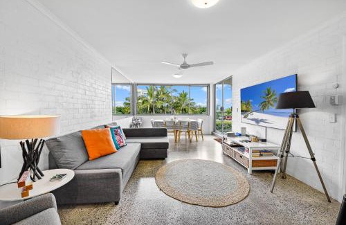 Sunrise Beach Apartment | Moments from the Beach, Sunrise Beach
