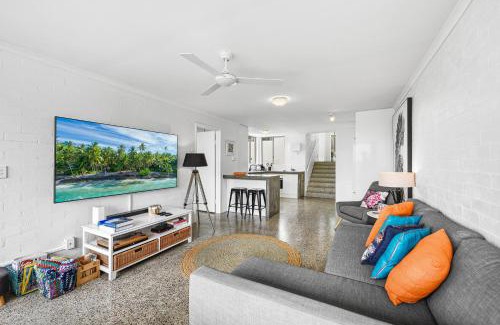 Sunrise Beach Apartment | Moments from the Beach, Sunrise Beach
