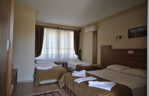 Camyuva Hotel | Moms Hotel