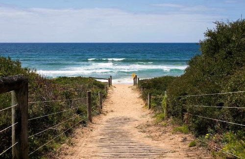Mona Vale Apartment | Mona Vale Surf to Tee