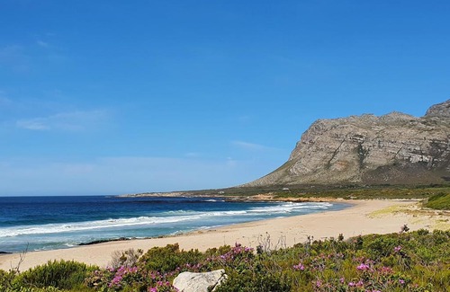 Kleinmond Bed & Breakfast | Monas Risibiki Seaside