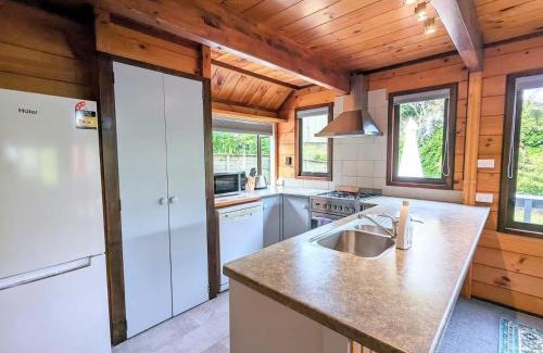 Springfield House | Moncur Villa, cozy and close golf course, self check in