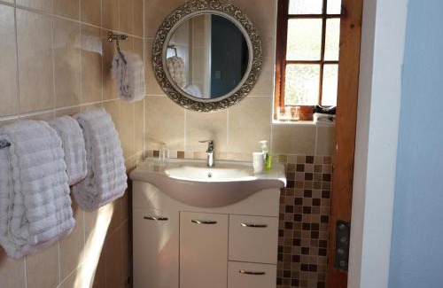Port Elizabeth House | Mongoose Manor BnB
