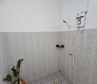 Savannakhet House | Monkey Guesthouse - Savannakhet