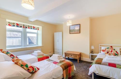 Pontefract House | Monkroyd House