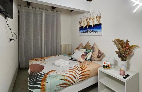 Imola Apartment | Monnalisa House - Imola Centro Storico - Appartamento Indipendente
