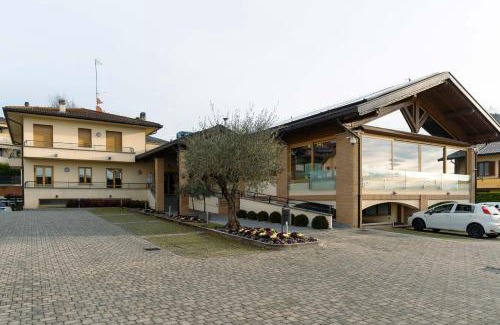 Capiago Intimiano House | Monolocale Ciclamino - Cascina Da Rosa
