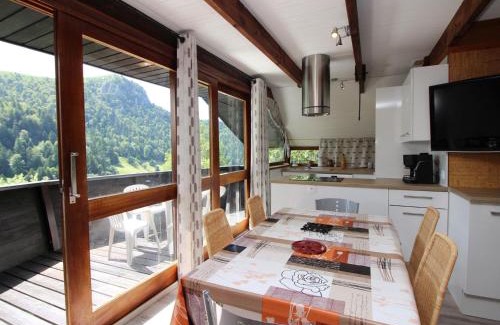 Mont-Dore Ski Chalet | Mont-Dore : Chalet agréable avec WIFI pour 9 personnes - FR-1-608-88