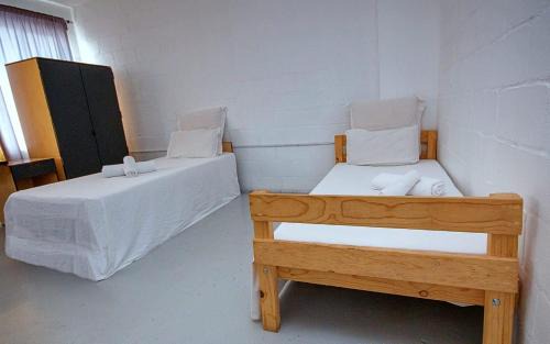 Goodwood Bed & Breakfast | Montana Backpackers Cape Town