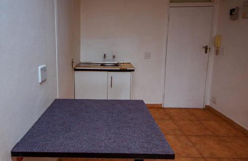 Goodwood Bed & Breakfast | Montana Backpackers Cape Town