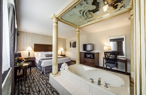 Oakville Hotel | Monte Carlo Inn Oakville Suites
