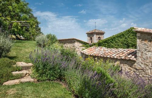Castiglioncello del Trinoro Hotel | Monteverdi Tuscany