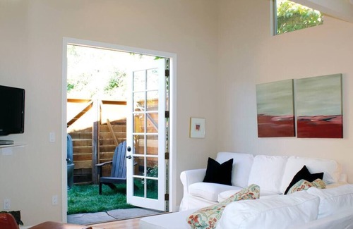 Montecito House | Montecito-Light Filled Sanctuary! 1bd/Loft + Hot Tub
