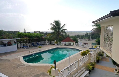 Montego Bay Apartment | Montego Bay Best Kept Secret 2 B/R Apartments - Block B