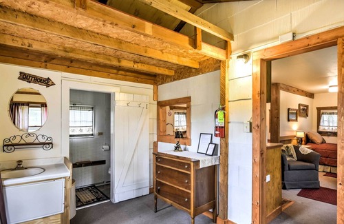 Montello Apartment | Montello Studio Cottage w/ Pier & Dock on Ox Creek