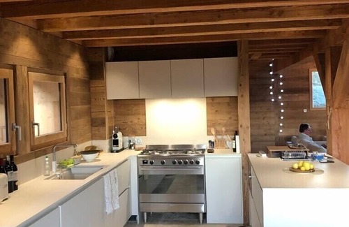 Montgenevre Ski Chalet | Montgenevre. new Tipamountain chalet, luxury, charm, 185m superb view.