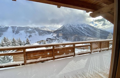 Montgenevre Ski Chalet | Montgenevre. new Tipamountain chalet, luxury, charm, 185m superb view.