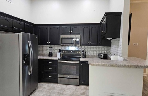 Southaven House | MONTHLY STAYS-Enjoyable & Charming 4-Bedroom Home in Southaven