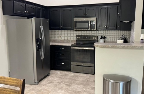 Southaven House | MONTHLY STAYS-Enjoyable & Charming 4-Bedroom Home in Southaven